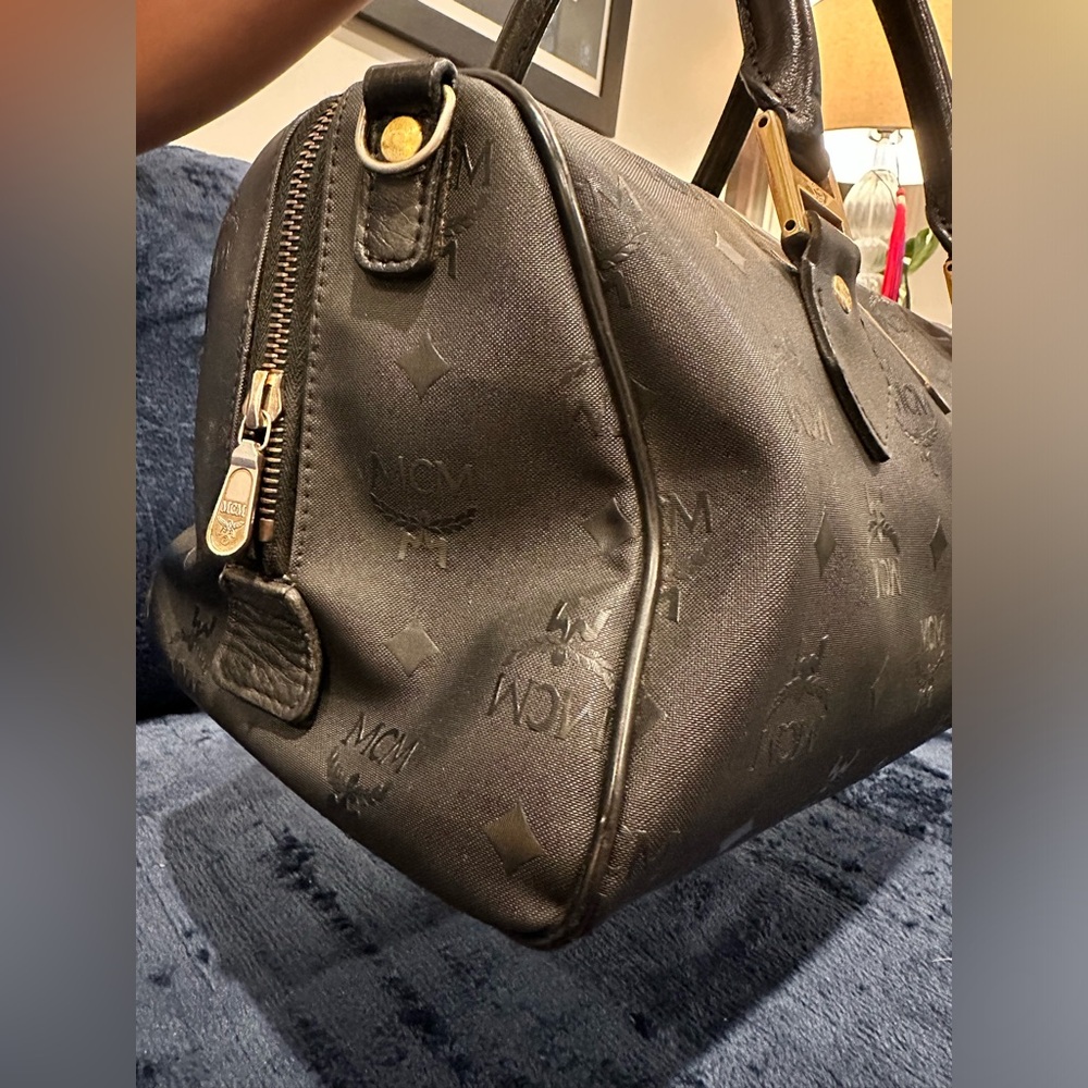 🖤🖤 MCM Boston Bag EUC 🖤🖤 - Picture 3 of 15